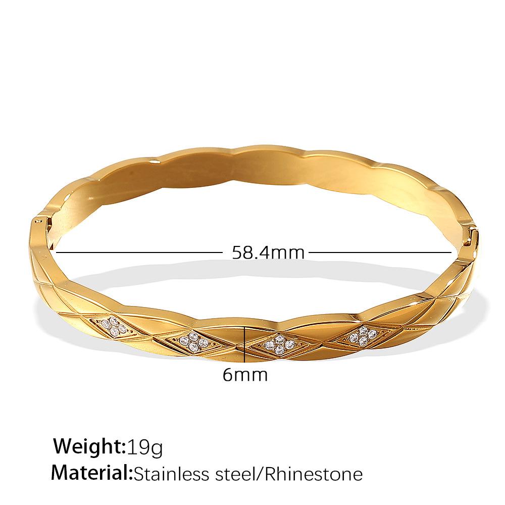 INS hot-selling stainless steel CNC diamond-encrusted small fragrant wind rhombus buckle bracelet bracelet jewelry