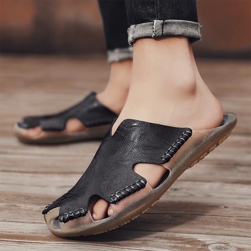 Cross-border men's foreign trade explosion 2025 summer new men's trend slippers casual breathable large size soft bottom slippers
