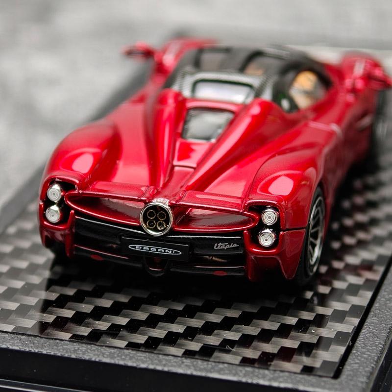 LCD CLD Model  1:64  Utopia  Red/White Car Model Display Collection Holiday Gift
