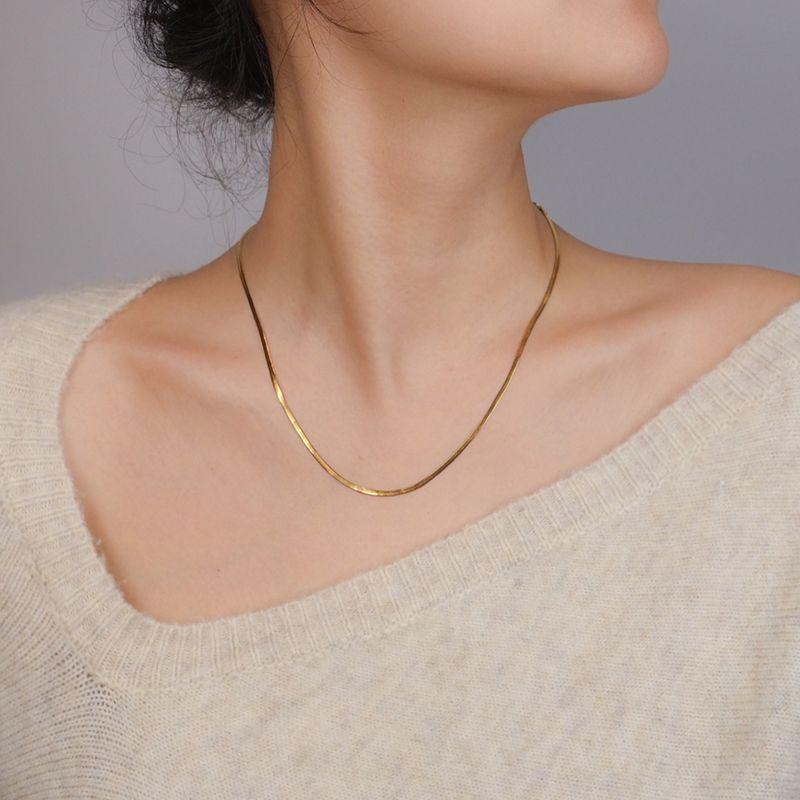 

Дизайнерский оригинальный универсальный декор Женское ожерелье Свежая легкая роскошь Меньшинство Натуральный камень Классное украшение Sparkling