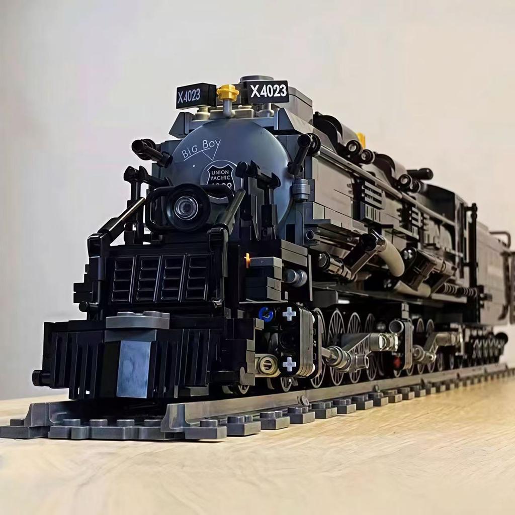 Bigboy Steam Locomotive Train Building Blocks Set Retro City Model Creative Module 1608PCS Construction Toys For Kids Ideal Gift