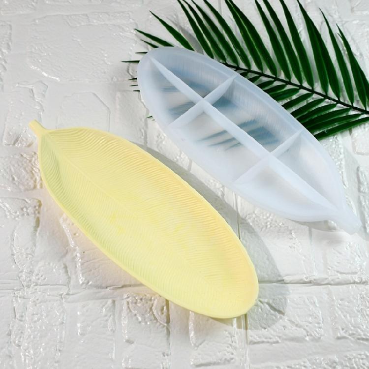 Cute Pineapple Molded Jewelry Stand Safe Non Toxic Material Multifunction Jewelry Dish Suitable For Daily Use