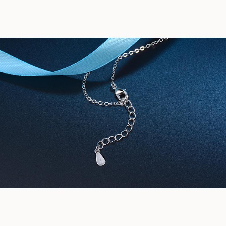 Fashionable and Elegant Geometric Triangle Sweater Chain Women Long Necklace Ladies Hundred with Necklace Jewelry Necklace