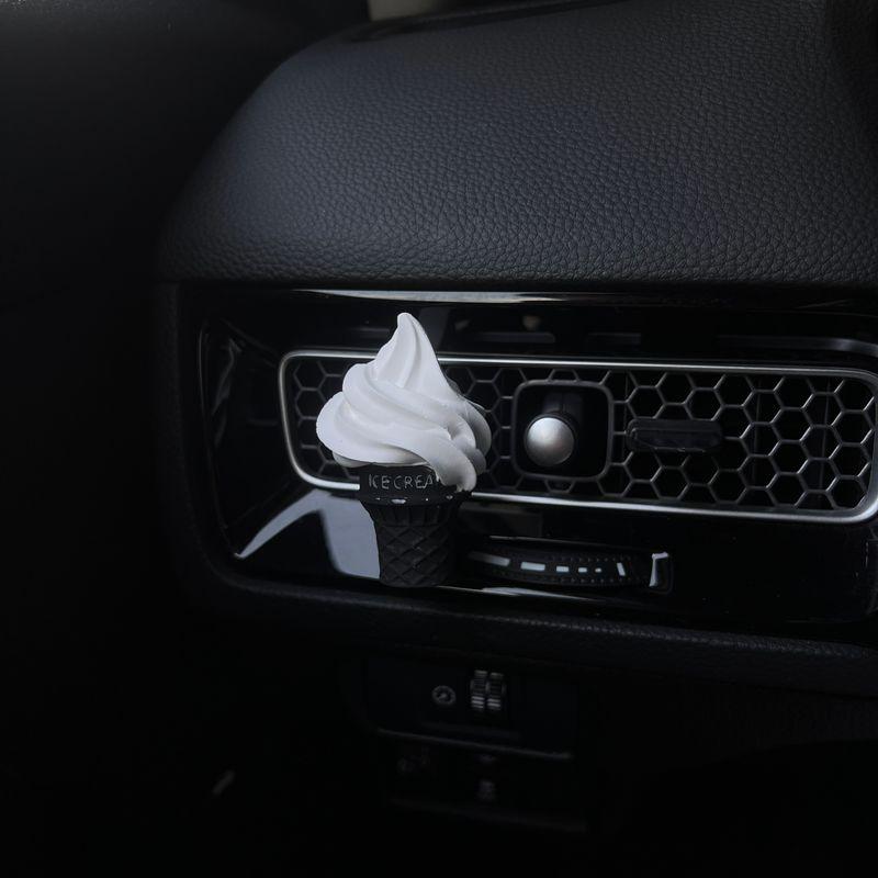 

Sack Bear Car Air Freshener Air Vent Aromatherapy Ornament High-End Car Interior Decoration Diffuser Stone Black Ice Cream Floral tone
