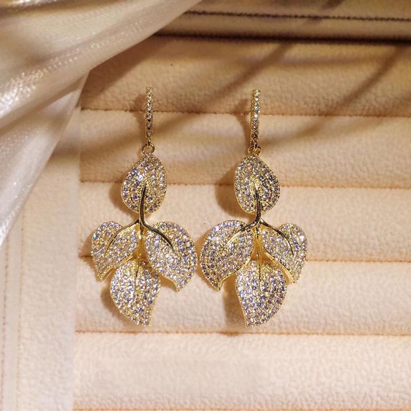 New Natural Elements Ginkgo Drop Earrings Elegant Ladies Leaf Dangle Earrings Simple Zircon Earrings Jewelry Gift