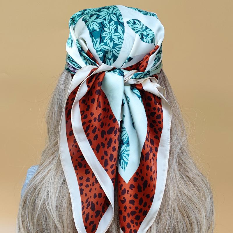 The Four Seasons Design Silk Hijab Beach 70X70CM Luxury Headscarf New Style Popular Kerchief Women Sunscreen Square Scarves