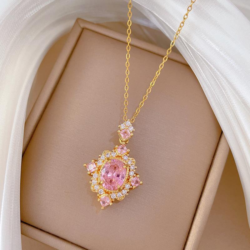 Schwerindustrie Rosa Rauten Voll Diamant Leichter Luxus Temperament Wunderschöne Voll Diamant Halskette Weiblich Vielseitig Schlüsselbein Kette Titan Stahl