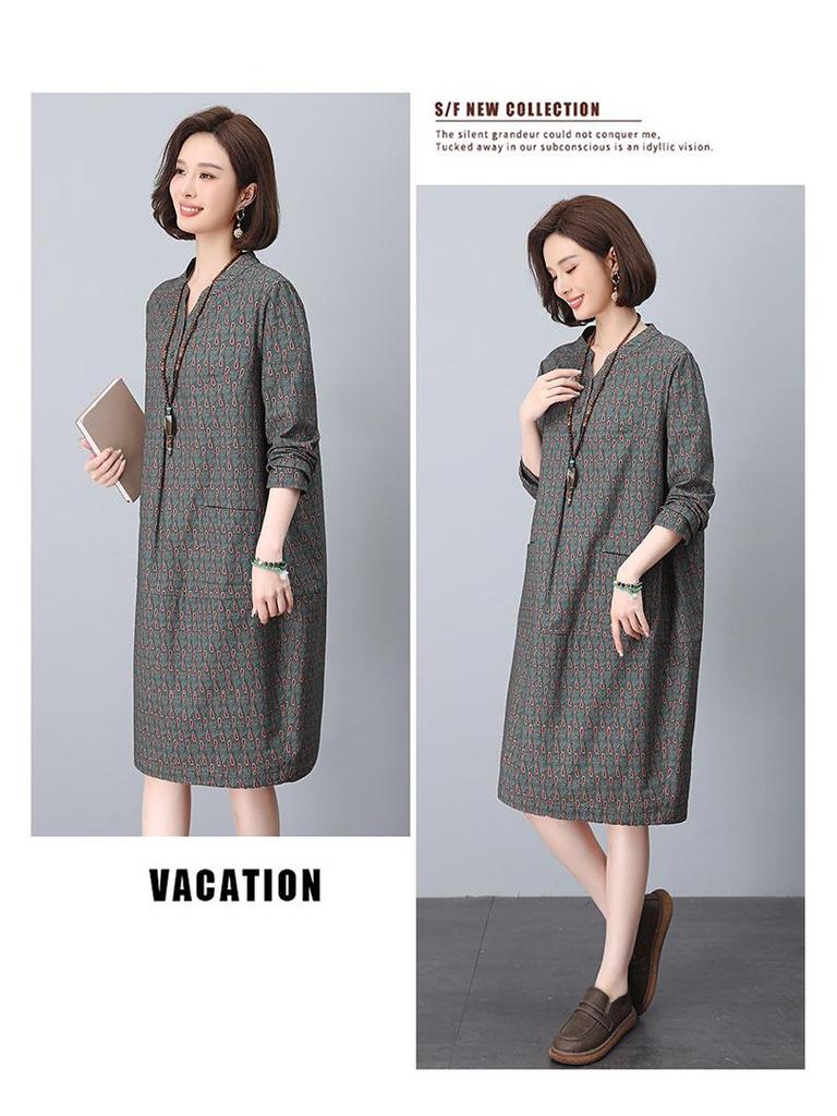 2025 New Style V-Neck Printed Dress for Women - Age-Reducing, Belly-Covering, Loose Casual Wear for Middle-Aged Moms in Spring & Autumn