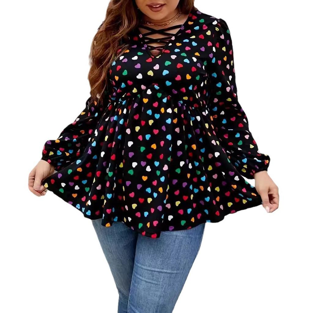 Letní dámská halenka nadměrné velikosti s barevným vzorem ve tvaru srdce a volánovým lemem, top s dlouhým rukávem