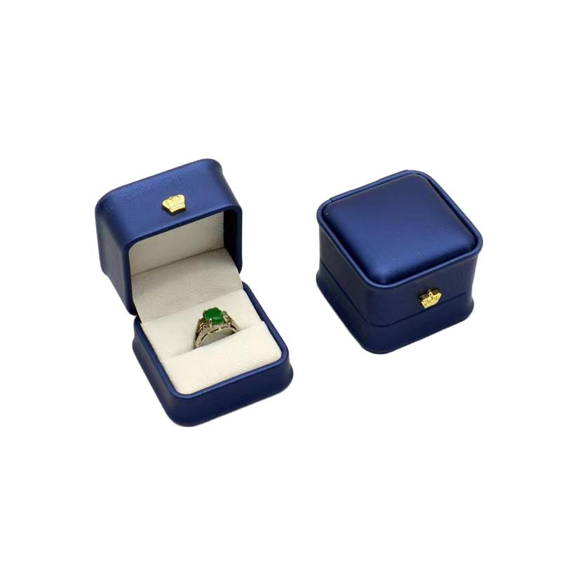 1Pcs Fashion Ring Jewelry Box 5.8x5.8x4.5cm Rose Gold/navy Blue/green /white Pu Crown Buckle Wedding Gift Jewelry Box