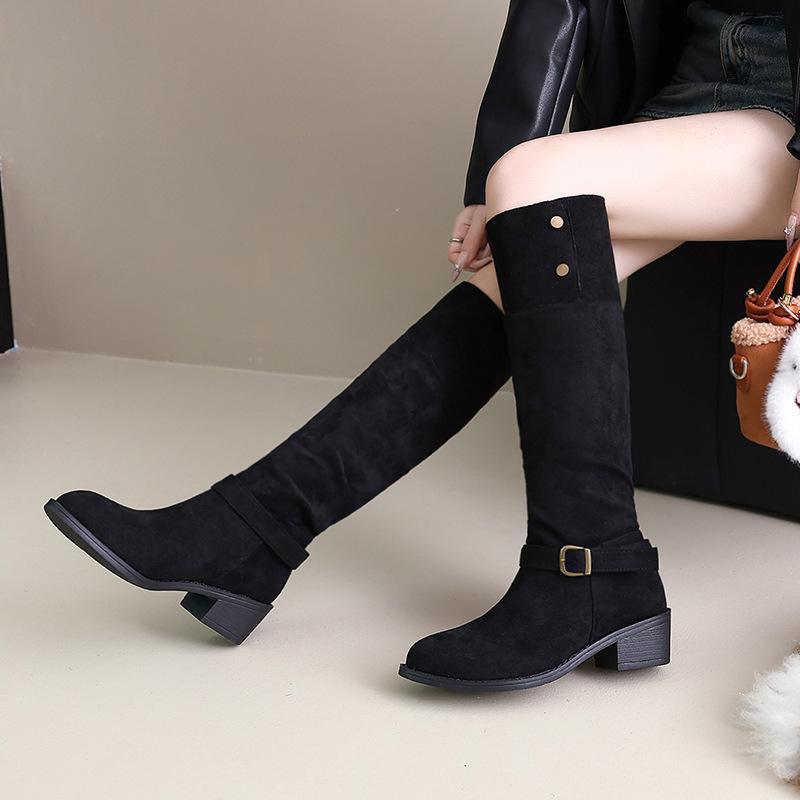 Autumn and winter new Korean version of fashion pointed toe foot thick heel fashion casual large size women's suede Martin boots