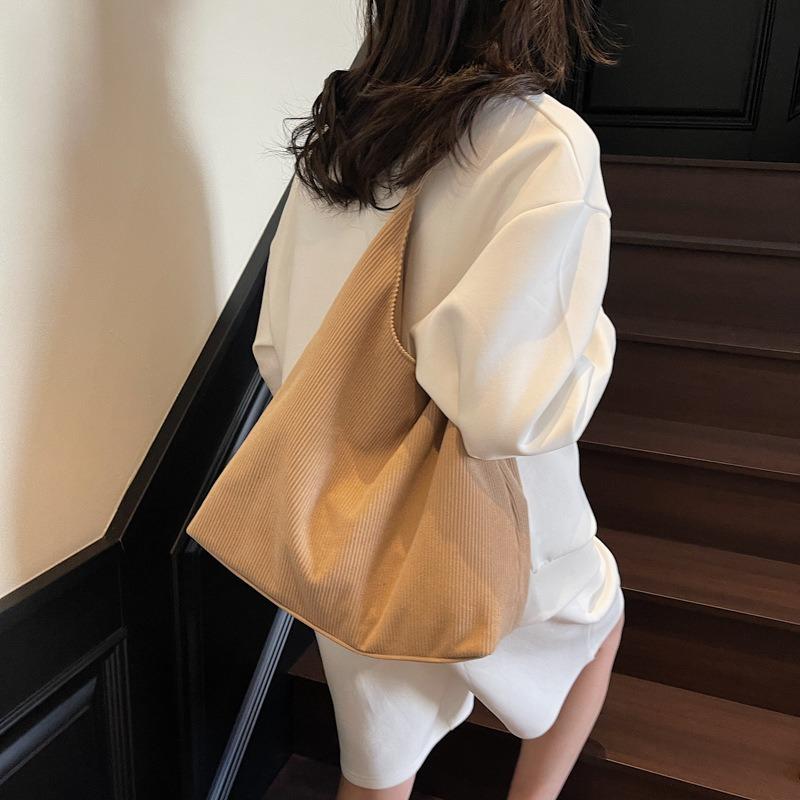 New simple and large-capacity commuter bag lazy and casual shoulder tote bag light and durable versatile shoulder bag