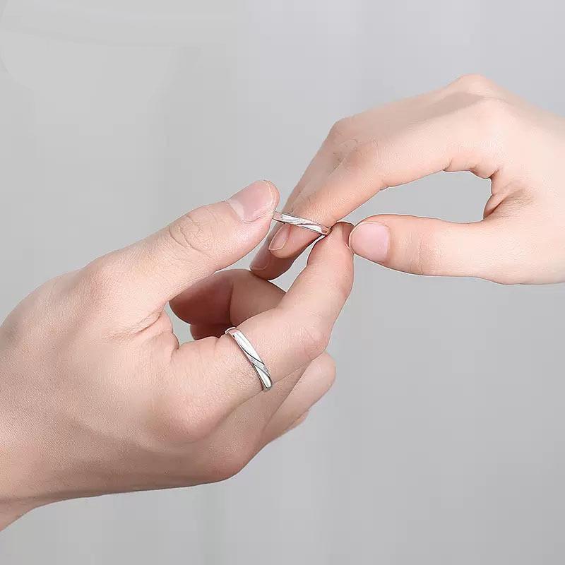 S925 Sterling Silver 'Close To Me' Couple Rings - Luxurious Silver Rings for Birthdays, Proposals, and Anniversaries