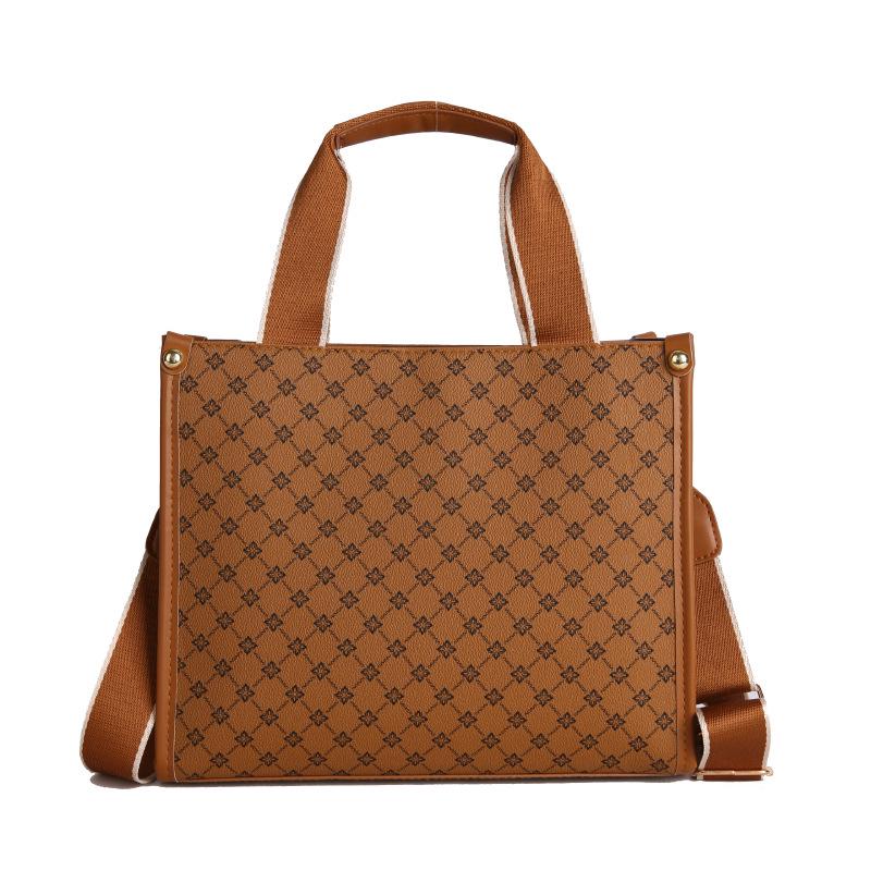 

2025 Autumn/Winter Retro Large Capacity Versatile Shoulder Tote Bag. коричневый