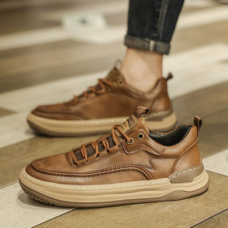 Fashion Men Casual shoes lace up Leather Flats Designer Shoes Comfortable Fashion Leather Oxfords men Soft Versatile Shoes