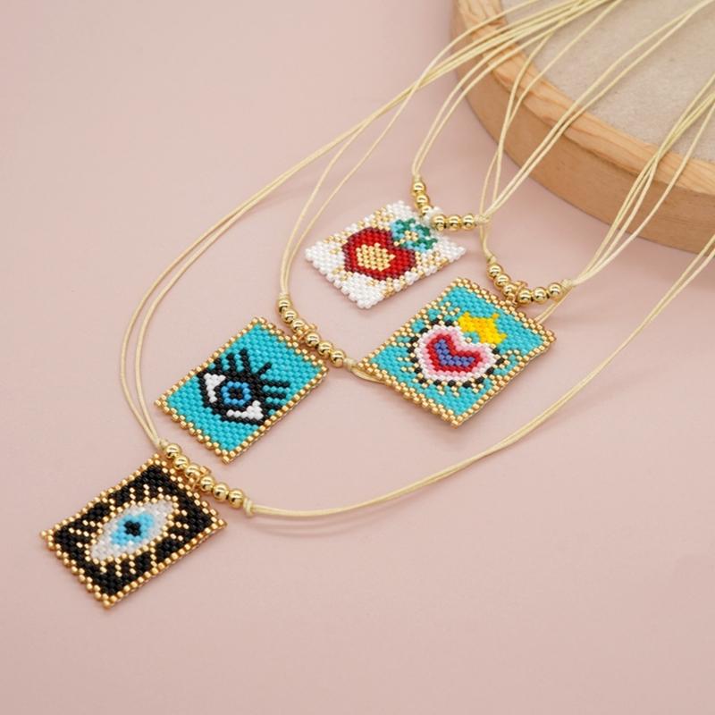 Elegant Crown Heart Beaded Necklace Bohemian Jewelry for Women Vocation Fashion Accessory
