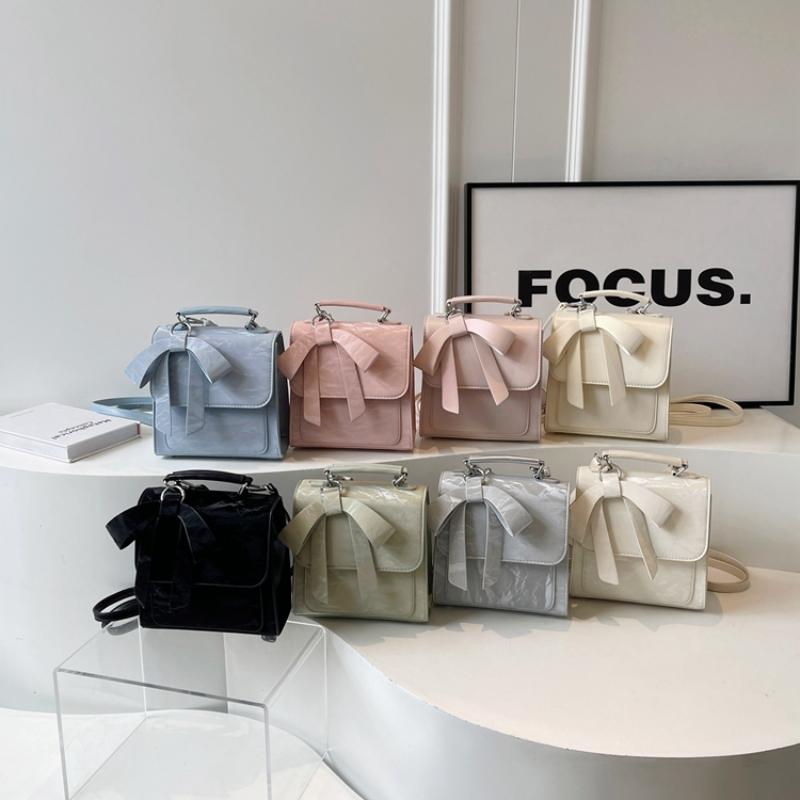 Hot Selling Women's Bags in  One's Two Shoulders Portable High-quality Zipper New Models  School Backpack
