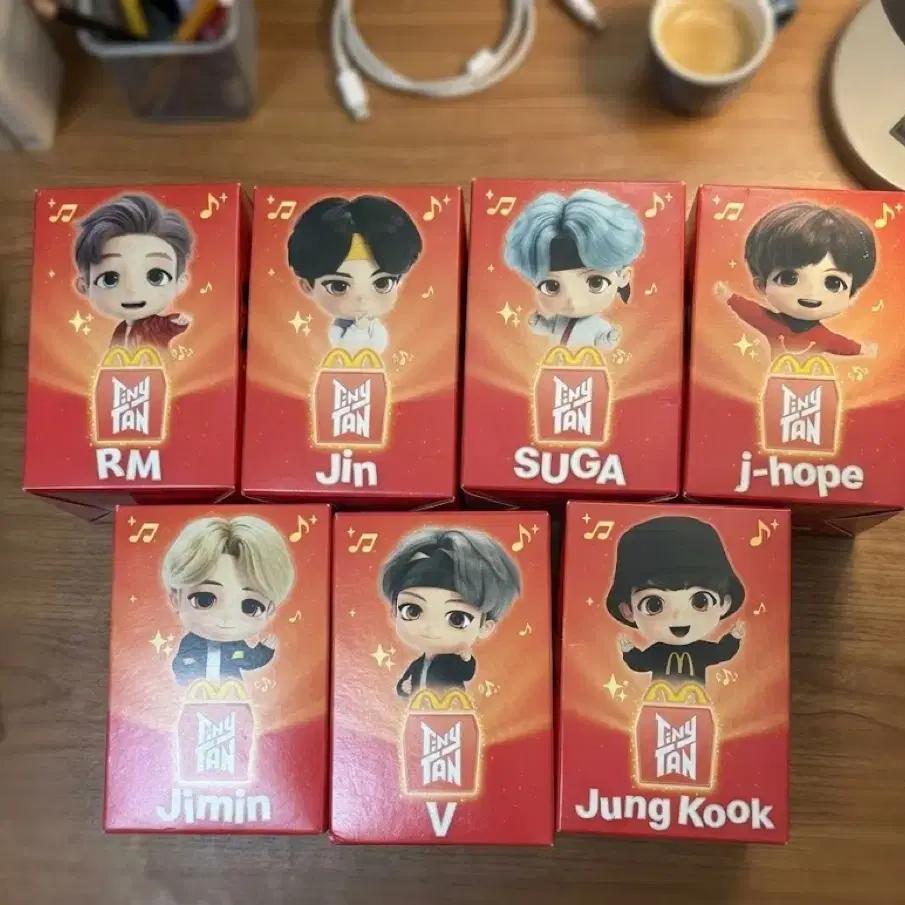 BTS TinyTAN McDonald's Figure Set