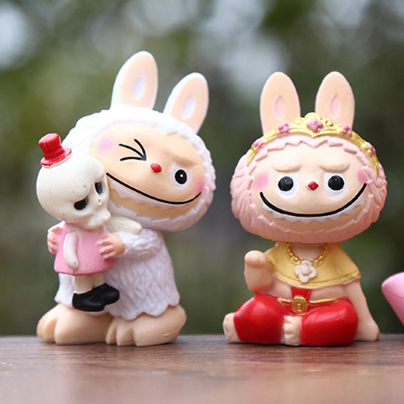 1 Piece Kawaii Toys Surprise Cute Labubu Figure Pendant Face Changing Doll Cartoon Anime Macarone Birthday Cake Decoration