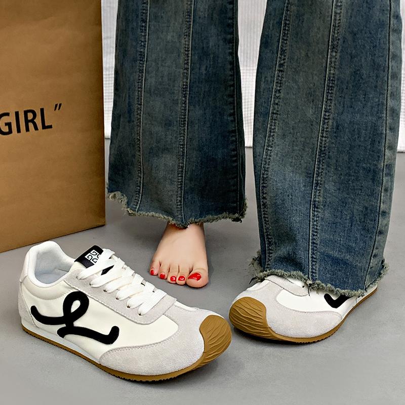 CRLAYDK Classic Women's Sneakers Casual Trendy Skateboard Walking Leather Trainer Shoes Ladies Sports Running Lace Up Tennis