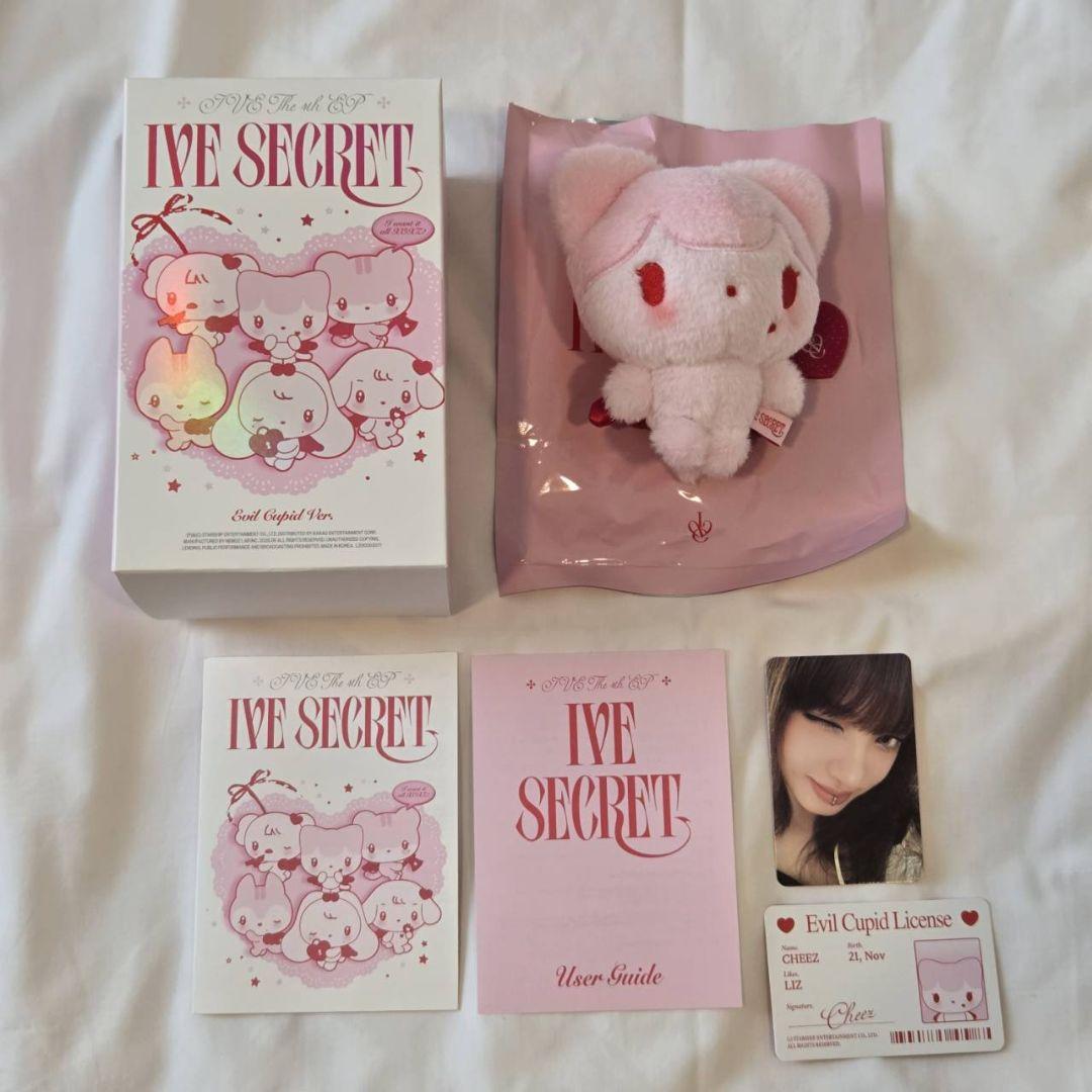 

[USED] IVE Liz Plush Toy SECRET EVIL CUPID Trading Card