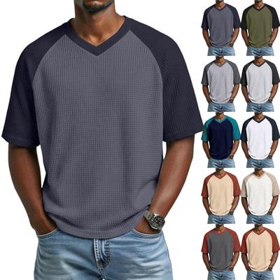 Top Casual Masculino com Gola V Raglã de Manga Curta