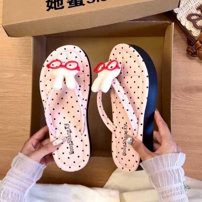 Flat-heeled Casual Flip-flops Women's Thick-soled Summer Popular Simple Home Wear Cool Slippers