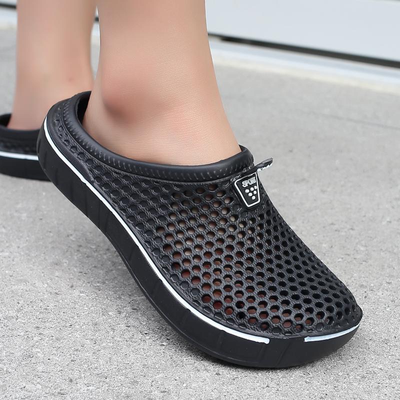 607 Summer New Outdoor Beach Shoes Personalized Lazy Cool Slippers Couple Breathable Hole Shoes One Piece 2025
