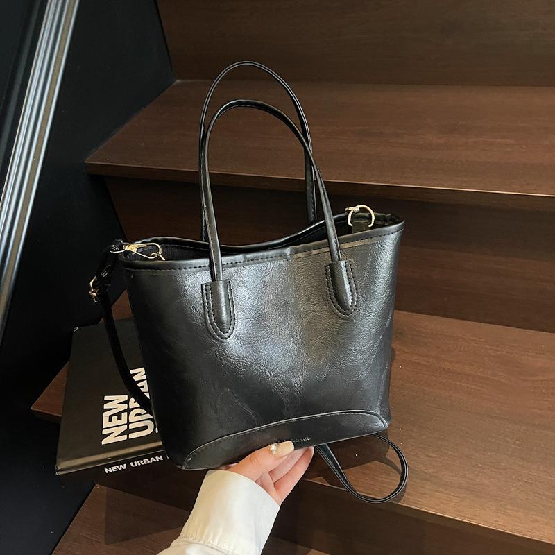 

Контрастный цвет ретро универсальная модная персонализированная повседневная сумочка женская ранняя весна новая легкая роскошь нишевый дизайн сумка-мессенджер чёрный