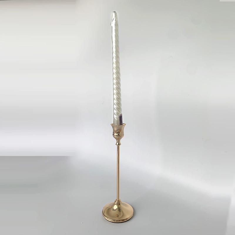 Europejski Złoty Świecznik z Kutego Żelaza - Luksusowy Romantyczny Dekor na Kolację przy Świecach