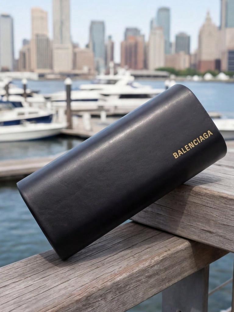 Balenciaga Schwarzer PU-Leder-Sonnenbrillenetui