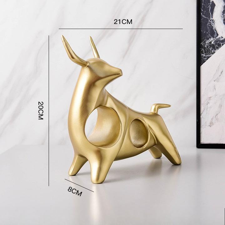 Resin Handicrafts Creative Bullfighting Ornament, Entrance Decoration, Nordic Light Luxury Decoration
