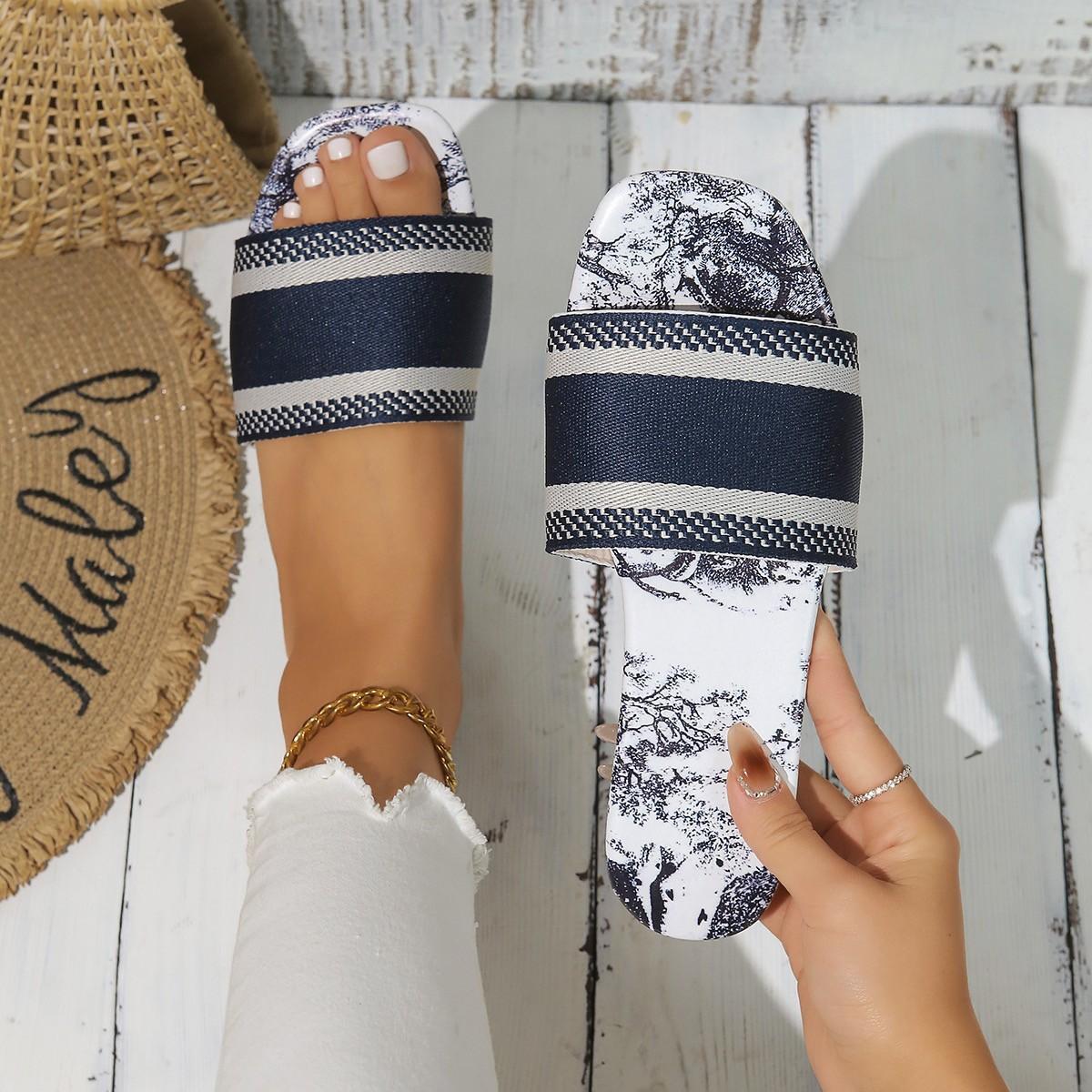 

Flat-bottomed slippers women s summer popular new fashion outer wear beach shoes one-word cool slippers women 42 тёмно-синий