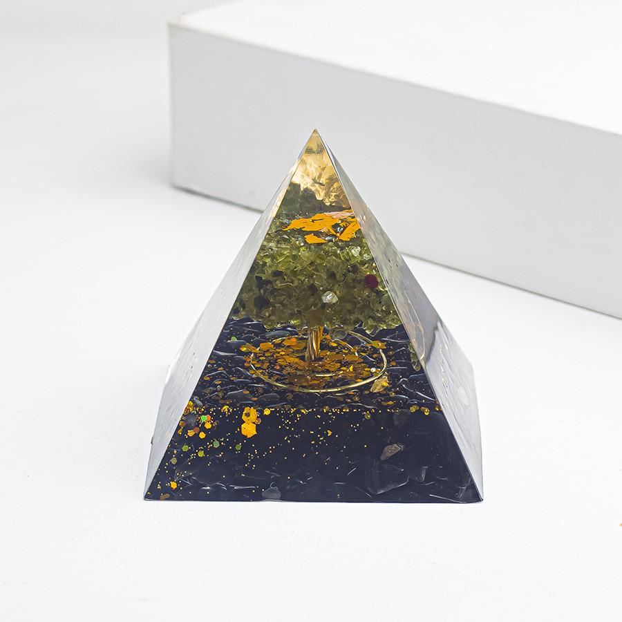 Natural Crystal Quartz Geometric Pyramid Decor For Home And Car Interior