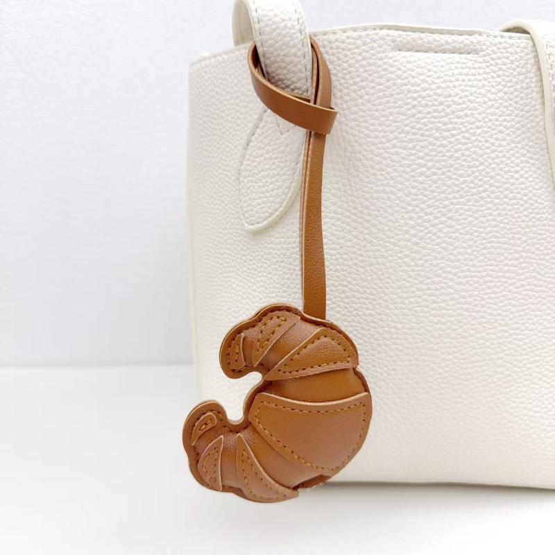 Handmade Leather Croissant Women'S Bag Charm Keychain - Cute Food Backpack Pendant Couple Friend Jewelry Gift