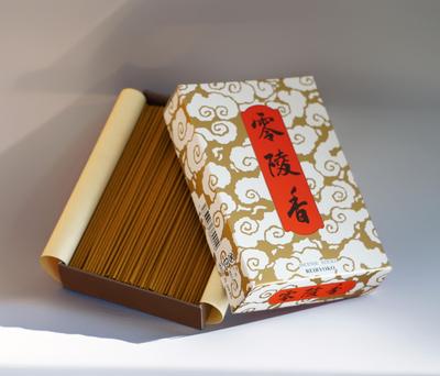 Reiryo-ko Incense, the Same Kind Used At Eihei-ji Temple, Comes In a Large Pack of 480 Sticks. It Has the Traditional Scent of Old-fashioned Incense.