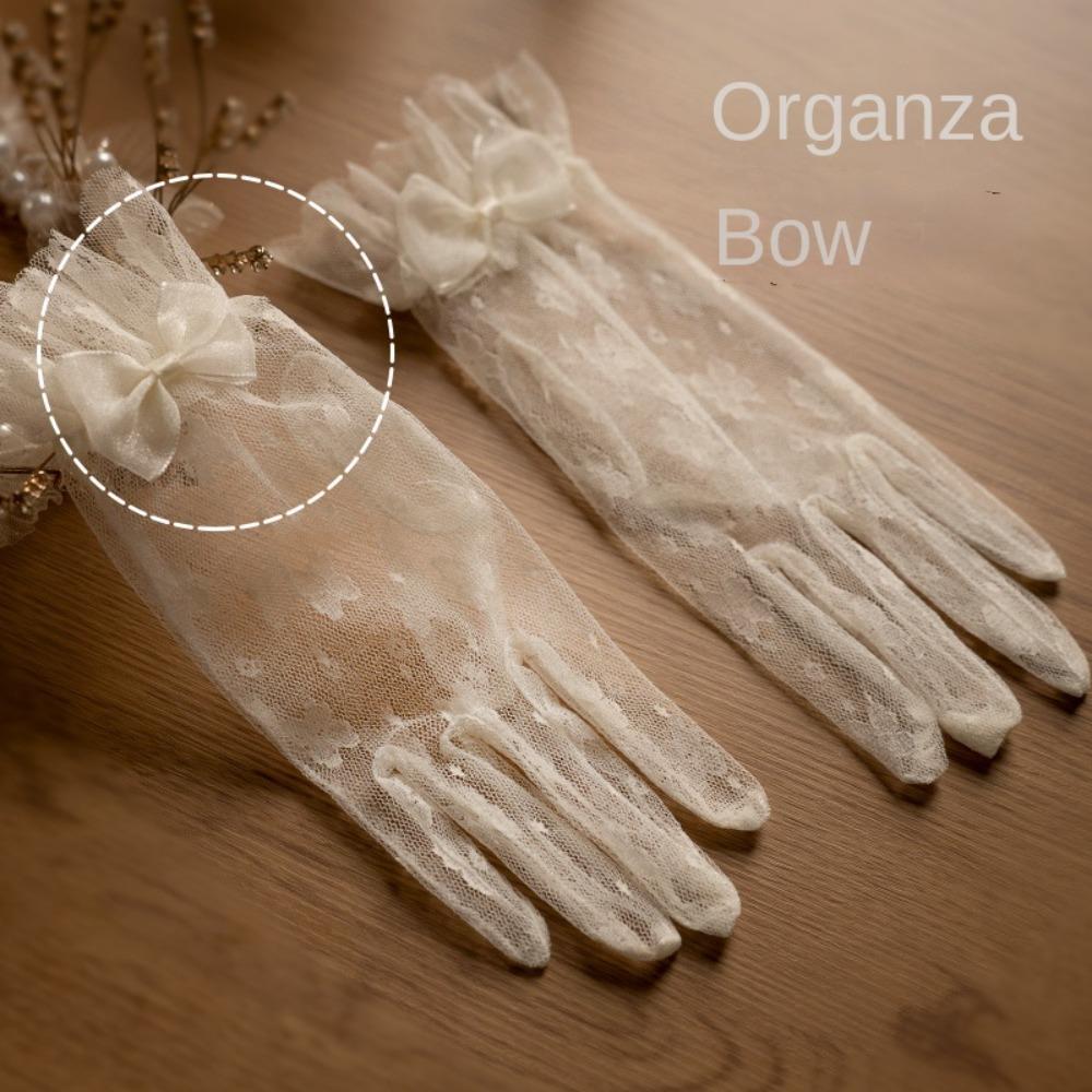 Thin Bridal Gloves Breathable Short Black Mittens Beautiful Mesh Lace Gloves  Female