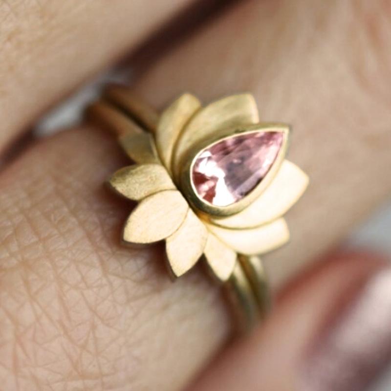 

Huitan Aesthetic Lotus Design 2Pcs Set Rings for Women Luxury Gold Color Zircon with Pink CZ Stone Delicate Wedding Accessories 6