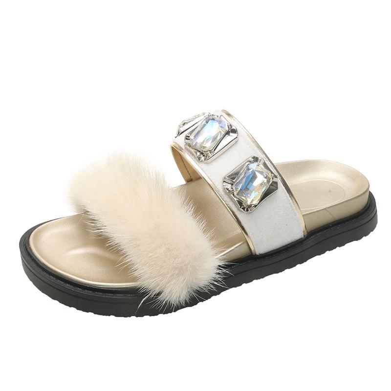 In the summer of 2025, the new flat-bottomed one-word sandals for women wear fluffy slippers, multi-color and versatile fashion slippers.