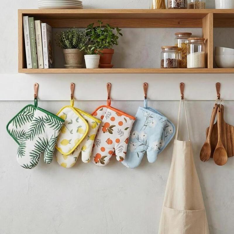 MDNG Thickened BBQ Heat-Resistant Glove & Pot Holder Set