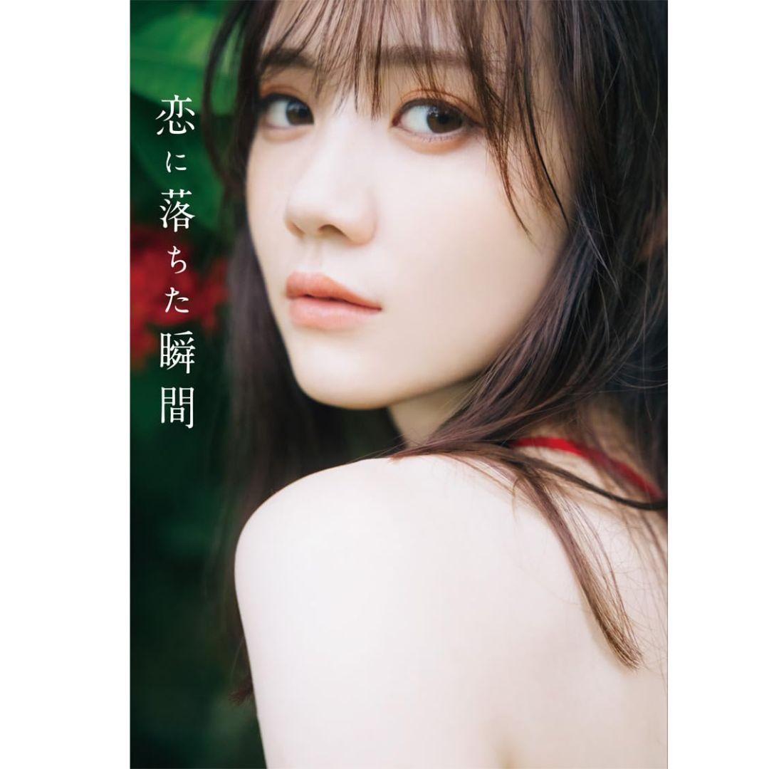 

Японская идол-группа Nogizaka46. Первая фотокнига Маю Тамура. Момент, когда я влюбилась.