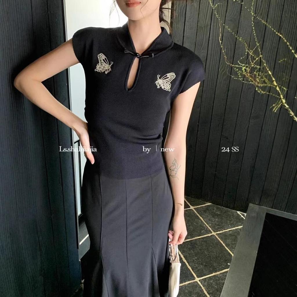 Tricou de damă slim fit retro chinezesc cu broderie fluture, gât înalt, mânecă scurtă