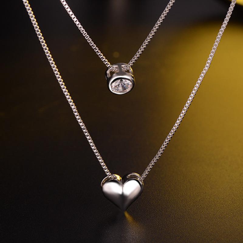 Heart Shaped Double Layer Necklace for Women with One Heart and One Diamond Temperament Item Versatile Accessories Short Collarbone Chain