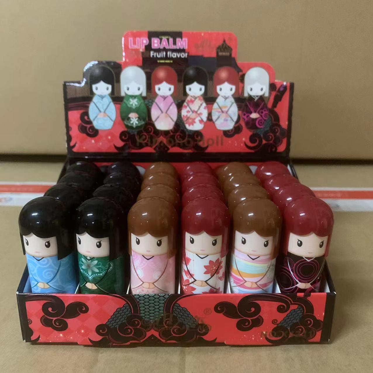 

Shijing Бесцветный бальзам для губ: Увлажнение и разглаживание морщин губ для мужчин и женщин осенью и зимой. Doll Colorless Lip Balm 2.4g