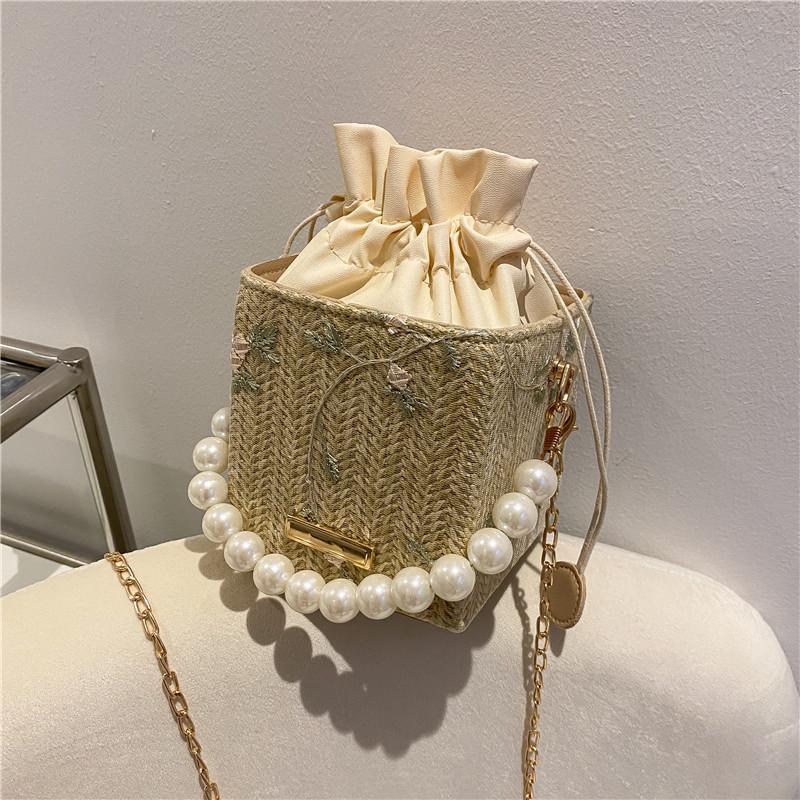 Pearl handbag women's 2025 new trendy small square bag fashion chain shoulder bag summer Internet celebrity woven bucket bag