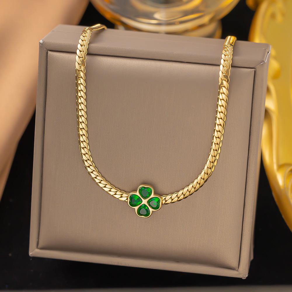 Stainless Steel Necklace with Green Zircon Pendant, Light Luxury Fashion Clavicle Chain