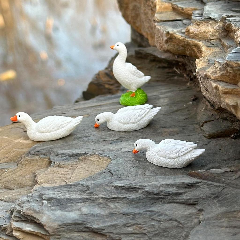 3 Pcs Mini Duck & Goose Figurines - Resin Fairy Garden Decor, Aquarium Fish Tank Accessories, Micro Landscape Moss Terrarium DIY Crafts, Home