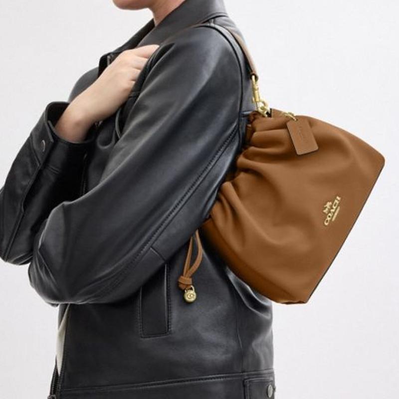 Coach Faye 22 Logo Magnetic Closure Leather Shoulder Bag Small Women Shoulder Bag Honey-Brown CT763-IMT7J