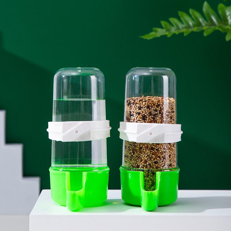 1 PC Random Color Style Bird Feeders Waterer Drinker for Bird Parrot Cages Water Dispenser Bottles Drinking Bowls Pet Supplies