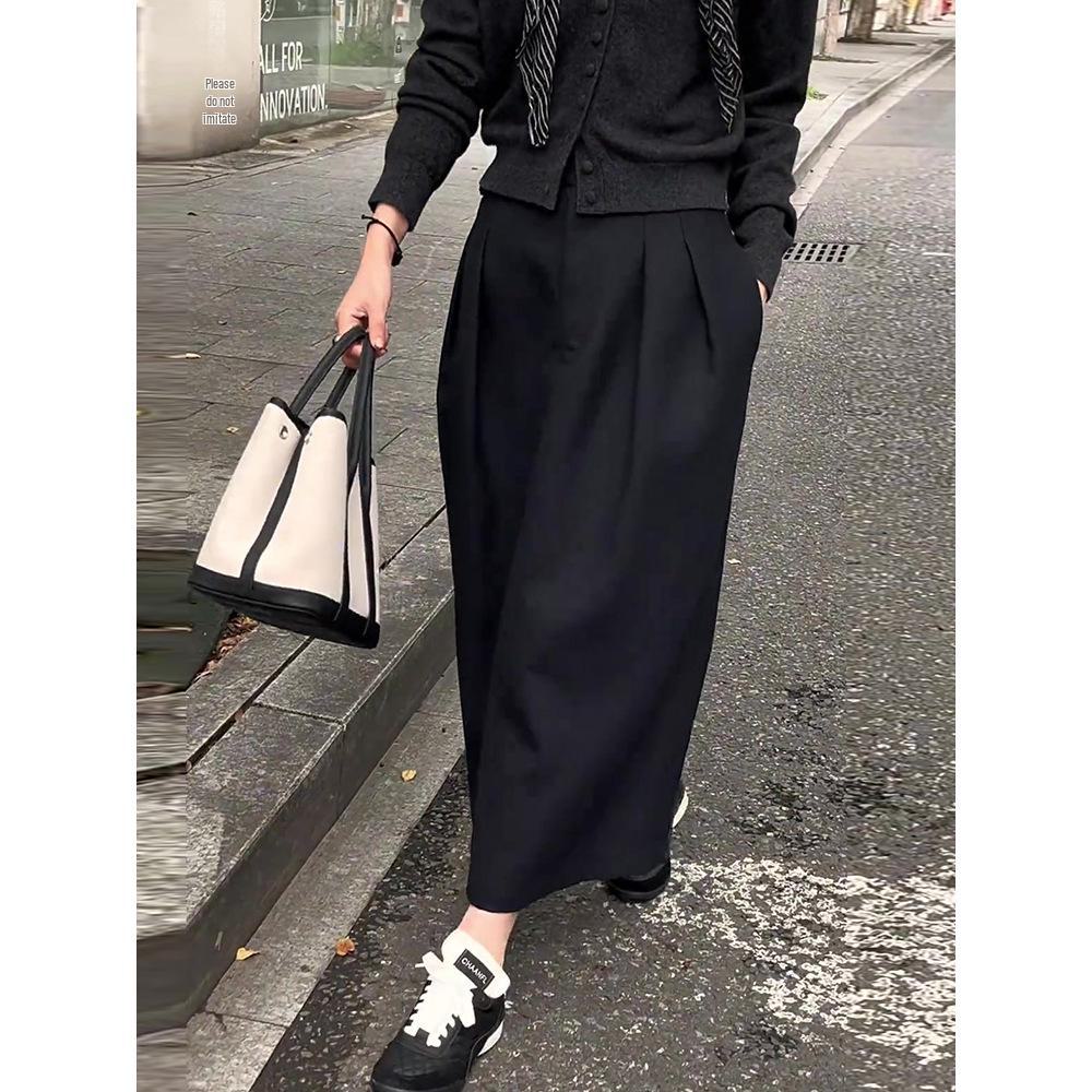 

2025 Черная плиссированная женская юбка с разрезом: Большой размер, утягивающий, повседневный цветочный дизайн на осень/зиму. XL [recommended for 57.5-62.5 kg] чёрный